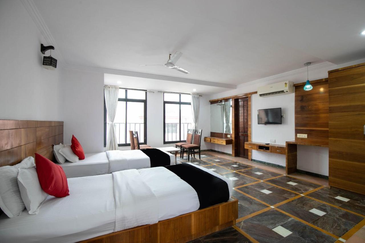 Collection O 49275 Hotel Suman City Gandhinagar Exterior photo