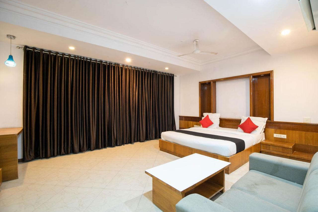 Collection O 49275 Hotel Suman City Gandhinagar Exterior photo